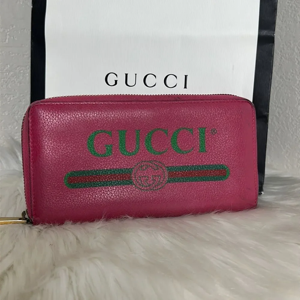 💯Authentic Gucci Zipped Around Long Wallet🍀